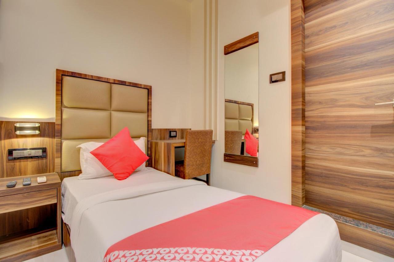 Oyo 76180 Hotel Meriton Mumbai Dış mekan fotoğraf
