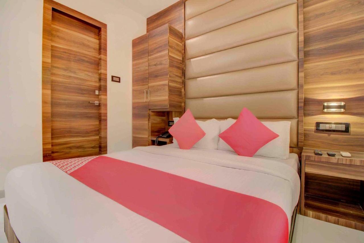 Oyo 76180 Hotel Meriton Mumbai Dış mekan fotoğraf